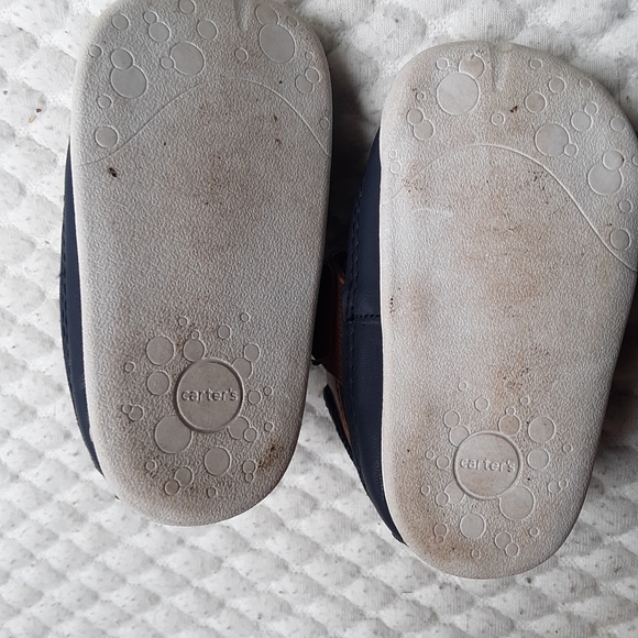 Carter's boys shoes size 3 - Picture 4 of 4
